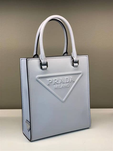 borse prada modelli classici tessuto|modelli di borse prada.